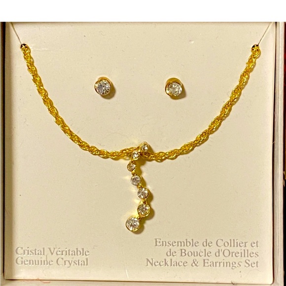 Jewelry Set - Picture 1 of 1